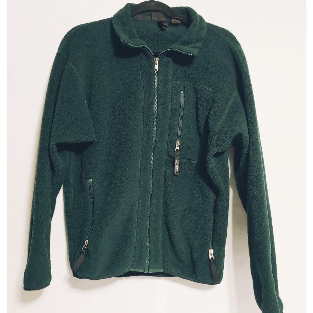 Patagonia Synchilla Womens zip up fleece.